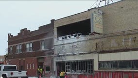 Fire guts ?mom and pop? catering firm that made meals for the elderly, also served Bulls and Blackhawks