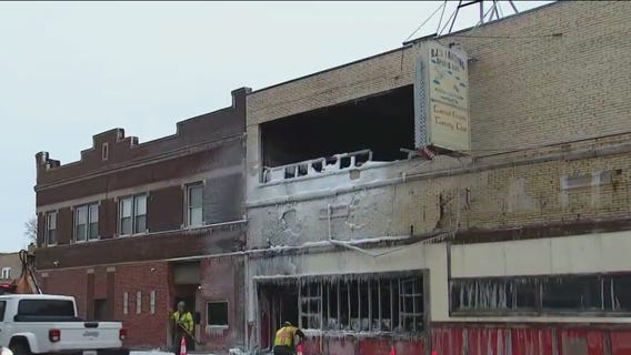 Fire guts ?mom and pop? catering firm that made meals for the elderly, also served Bulls and Blackhawks