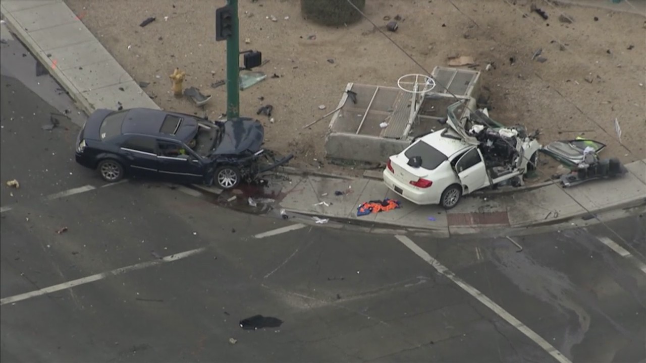 Man dead following crash in West Phoenix | FOX 10 Phoenix