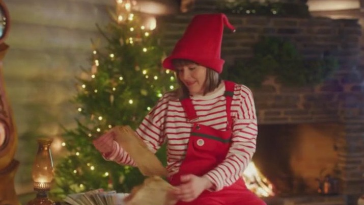 Santa to Chicago? Group lobbying for Claus to move workshop