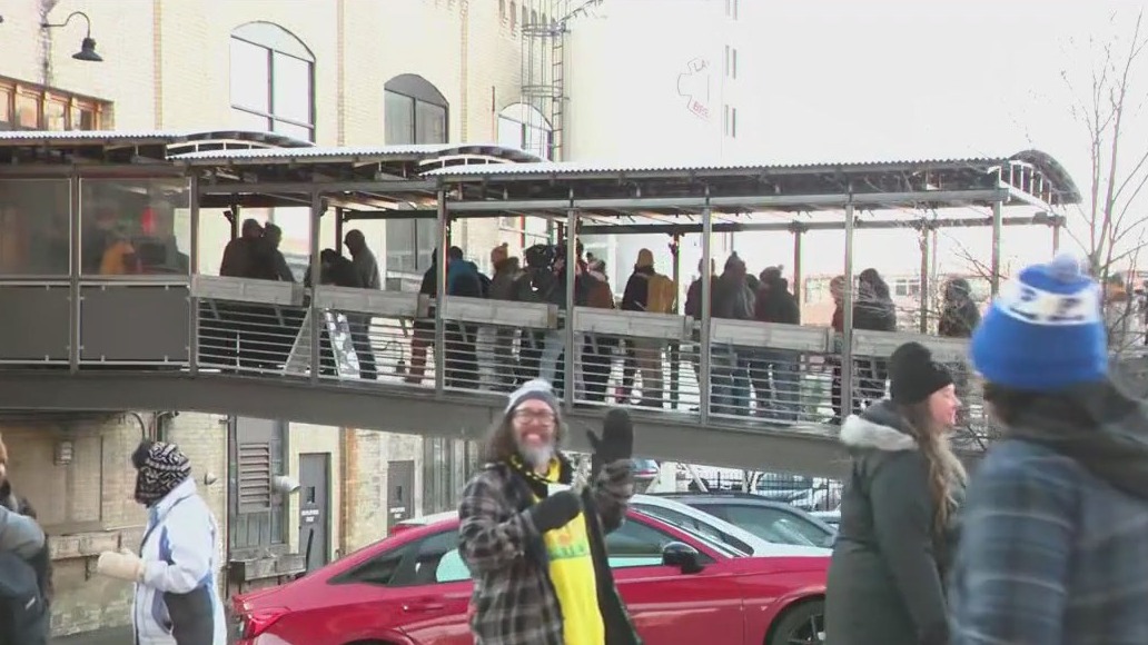 Black Friday at Lakefront Brewery, doors open