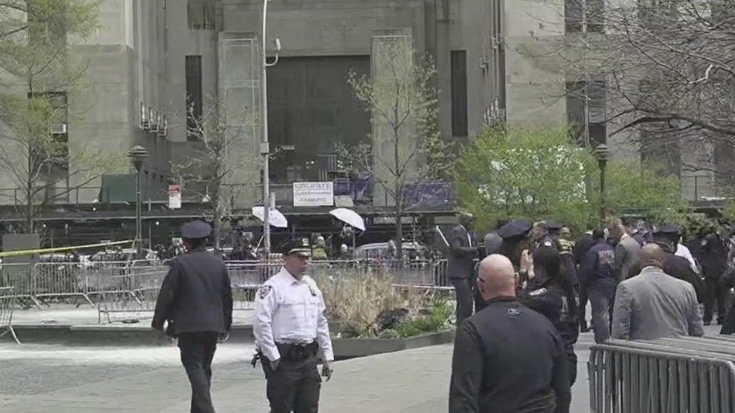 Man sets self on fire outside Trump trial