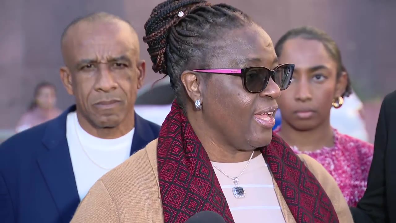 Botham Jean's family, lawyers speak after ruling: FULL