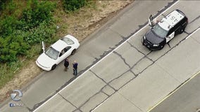 2 hurt in drive-by shooting on 101