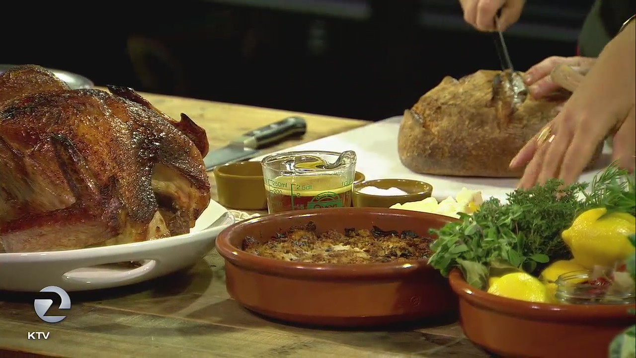 Preparing the Thanksgiving Turkey and Stuffing