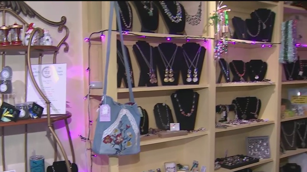 Christmas shopping in historic downtown Glendale