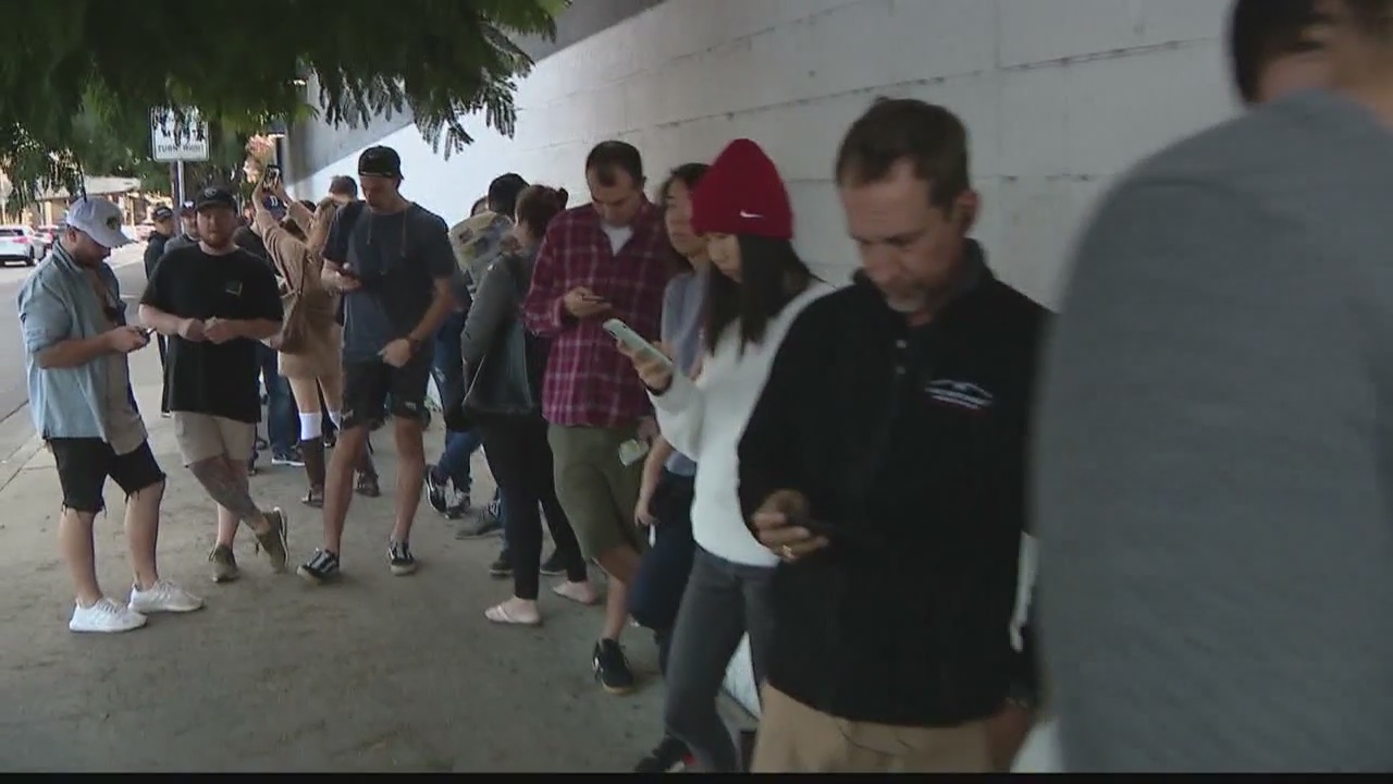 Black Friday Shoppers