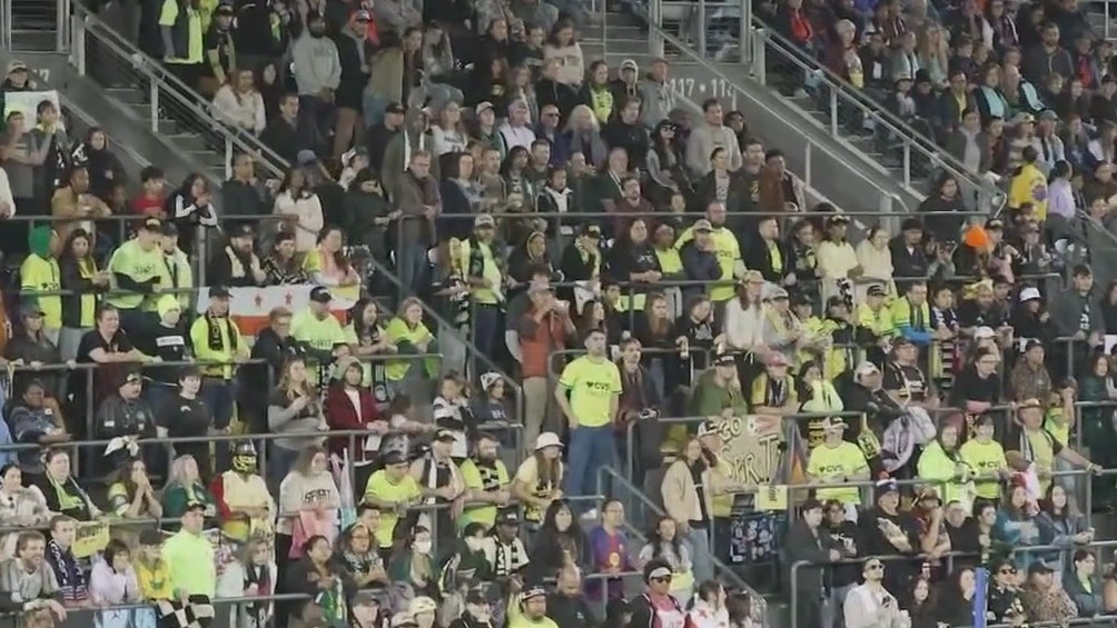 Sellout crowd packs PayPal Park for NWSL Championship match