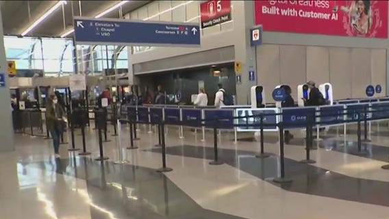 Labor Day travel: Buttigieg visits O'Hare ahead of busy weekend