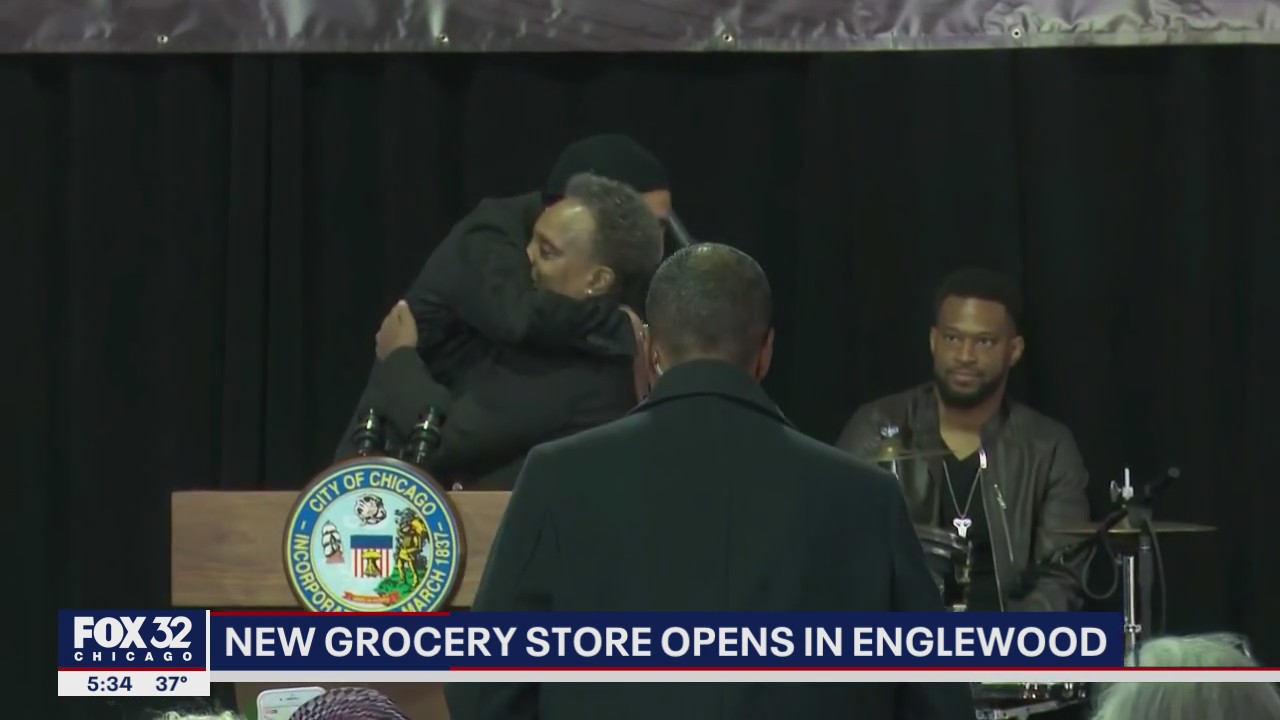 New Chicago grocery store opens in Englewood