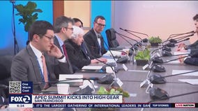 APEC summit kicks into high gear