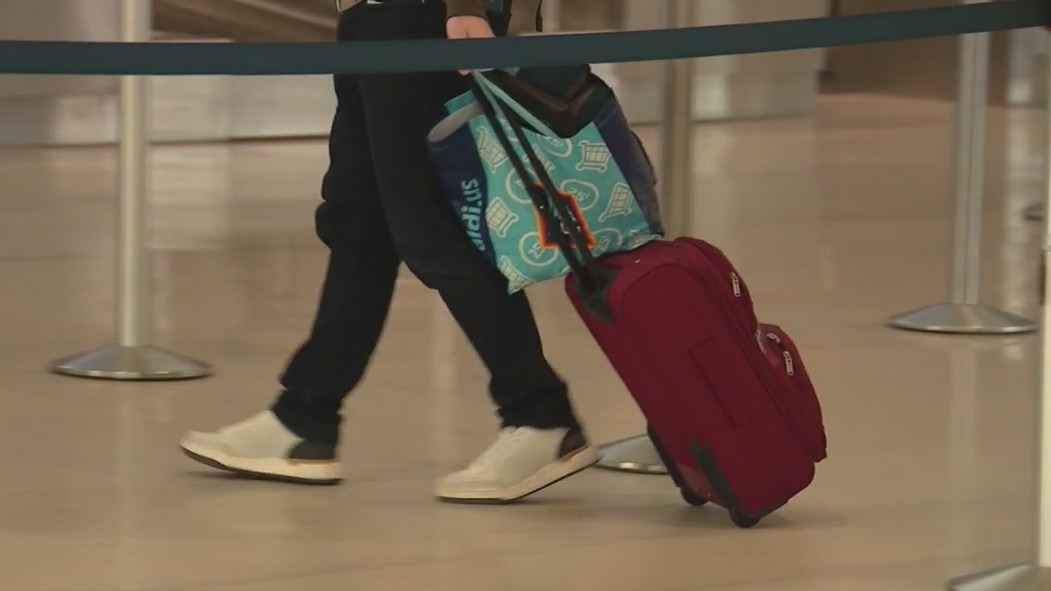 Shutdown raising concerns about holiday travel