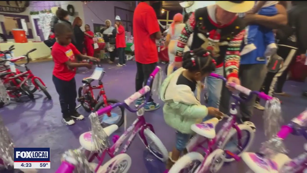 South Dallas church holds holiday party for kids