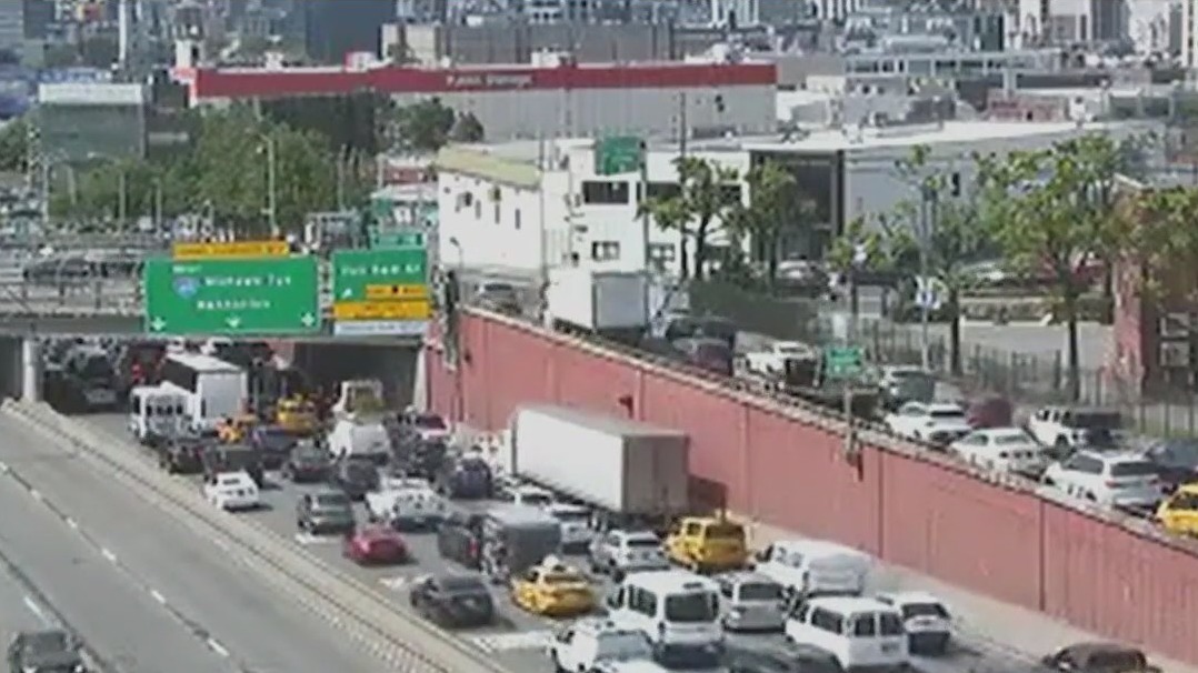 Queens-Midtown tunnel reopens after water issue