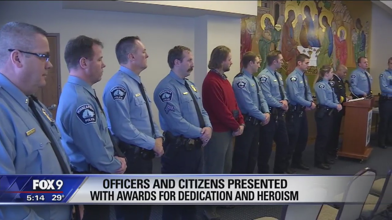 Minneapolis police present awards for heroism during Minnehaha blast