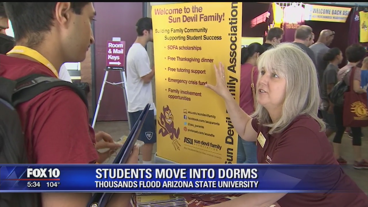 Thousands flood ASU as students move into dorms