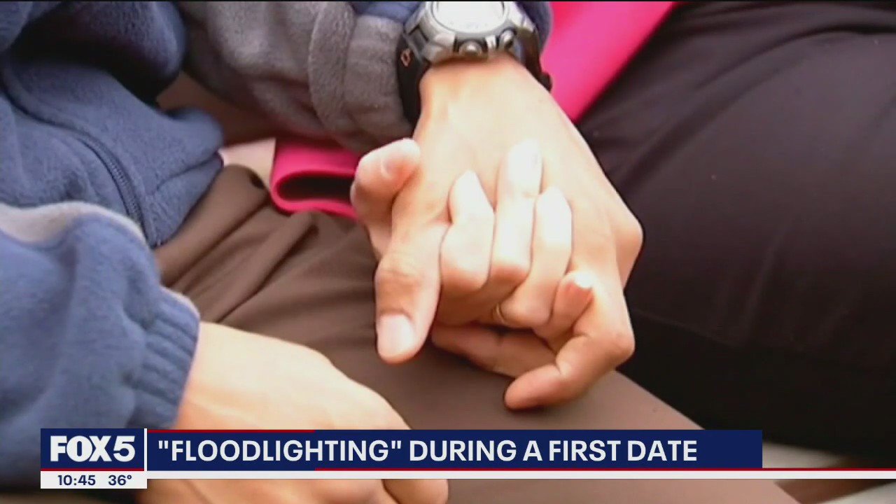 New dating trend called 'floodlighting' could ruin a first date