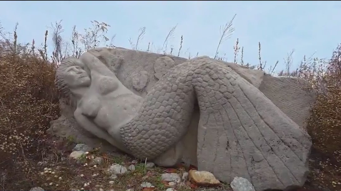 Mermaid Sculpture in Chicago | Monument Moment
