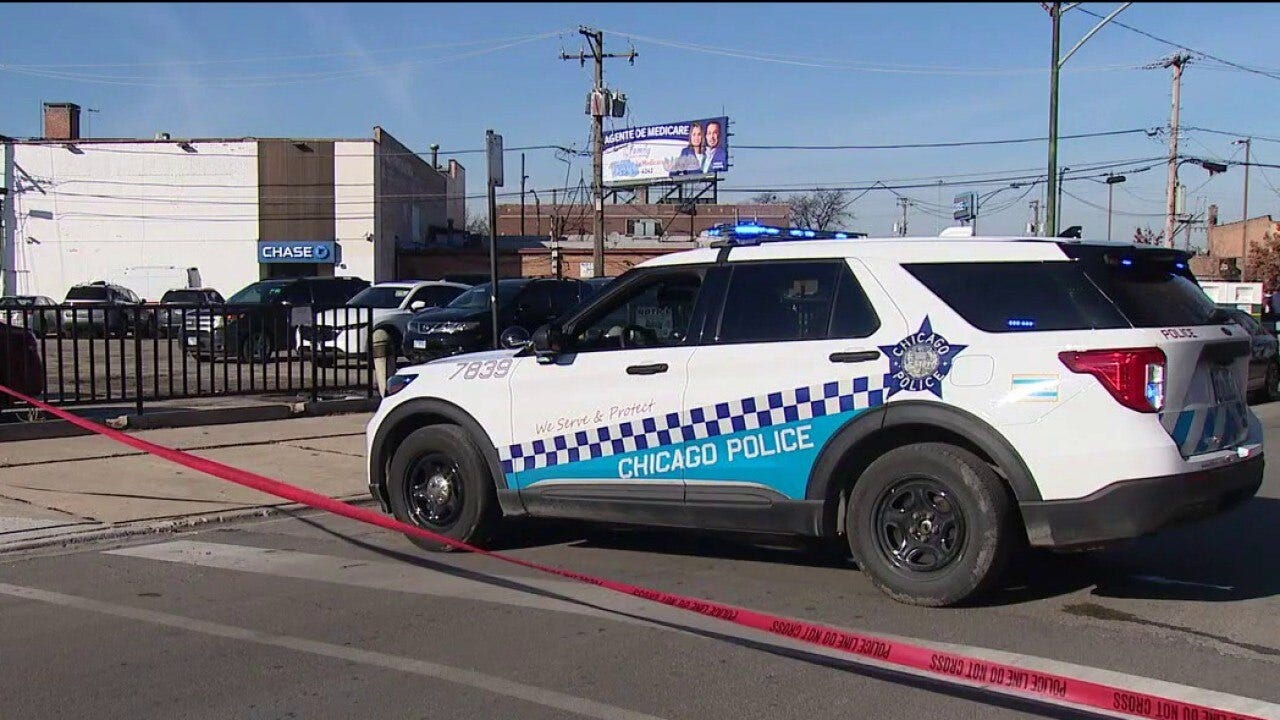Man shot during armored truck robbery outside Chicago Chase Bank, authorities say