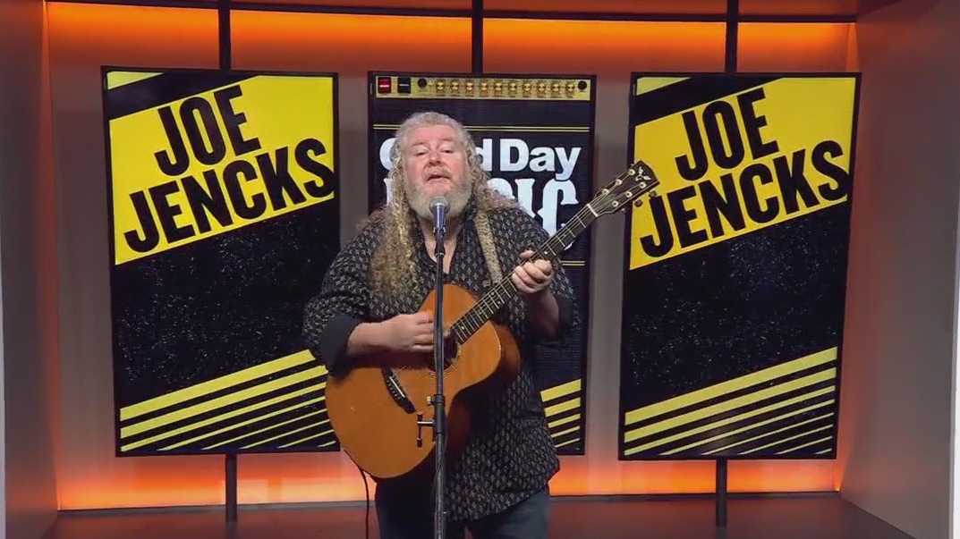 Joe Jencks performs 'Let It Breathe'