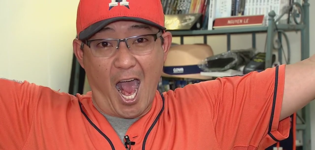 Diehard Houston Astros fan giving back to the community