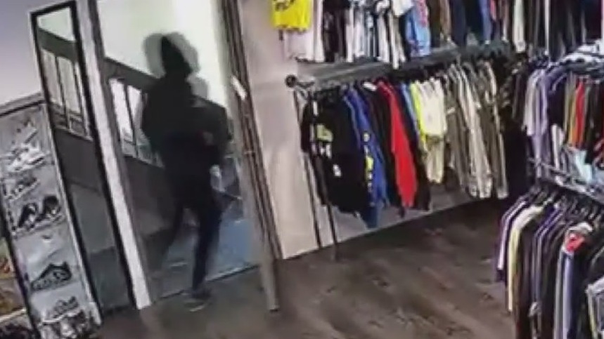 Shoplifting suspects caught on store's security cameras