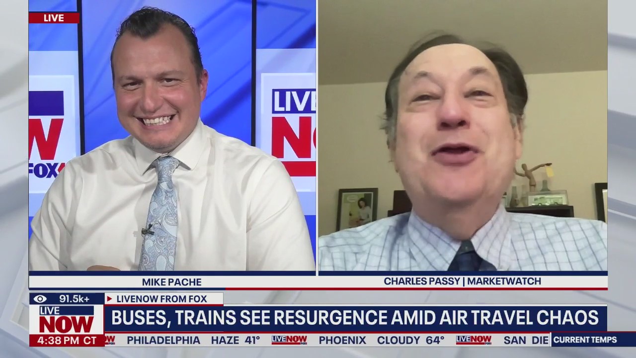 More Americans using trains, buses for holiday travel