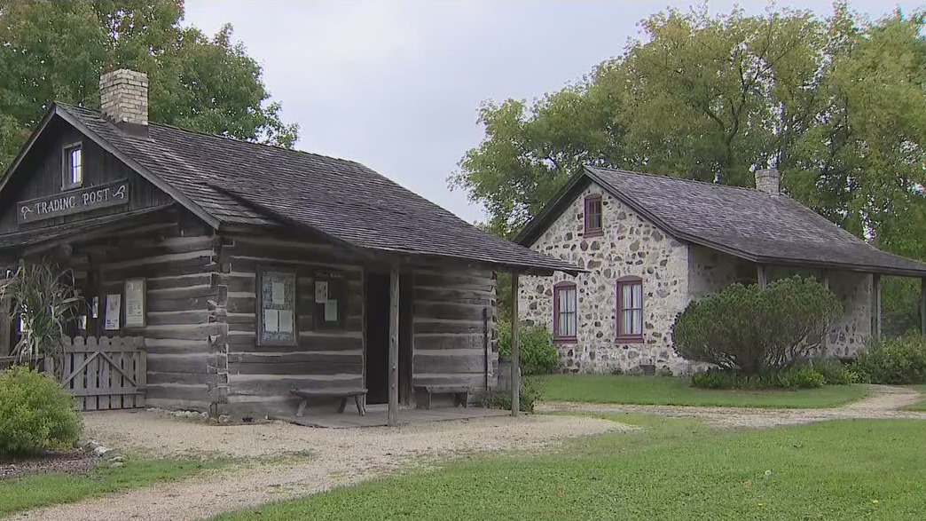 Autumn Farm Days; Ozaukee County brings early 1800s to life