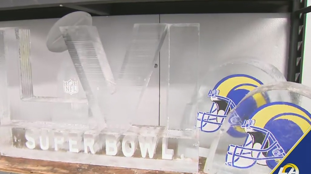 See the process of making Super Bowl ice sculptures