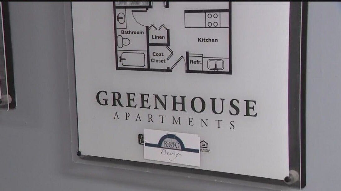 Residents at Metro Detroit apartment say they have had no heat since October