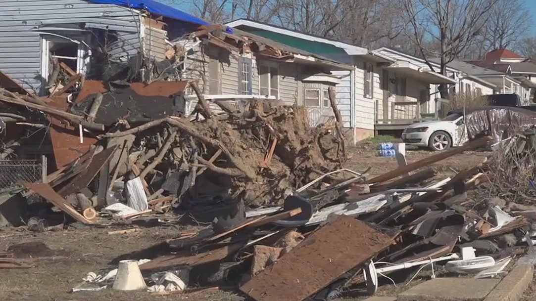 Missouri city rebuilding after deadly weekend weather