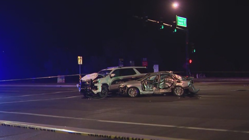Driver killed in crash involving Phoenix PD SUV
