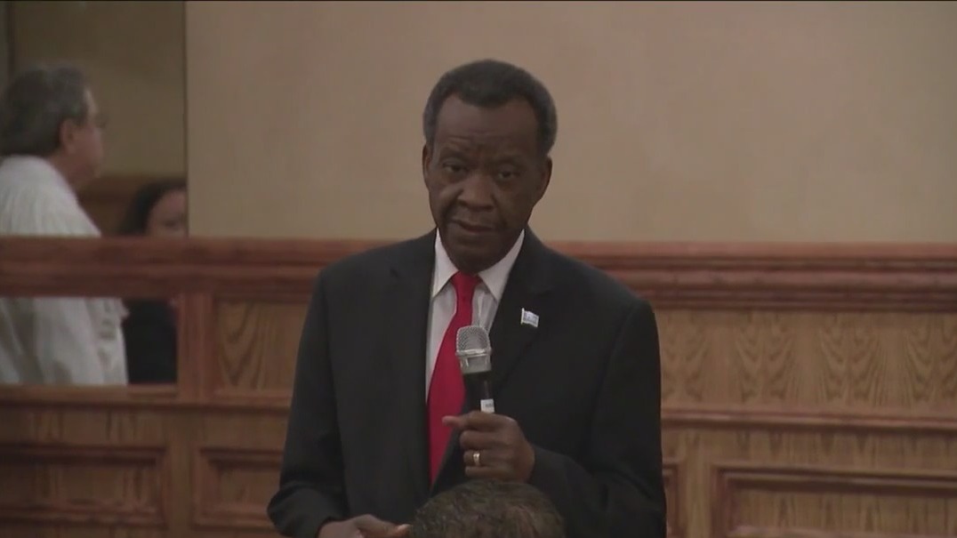 Only 2 mayoral candidates show up to Chicago GOP forum