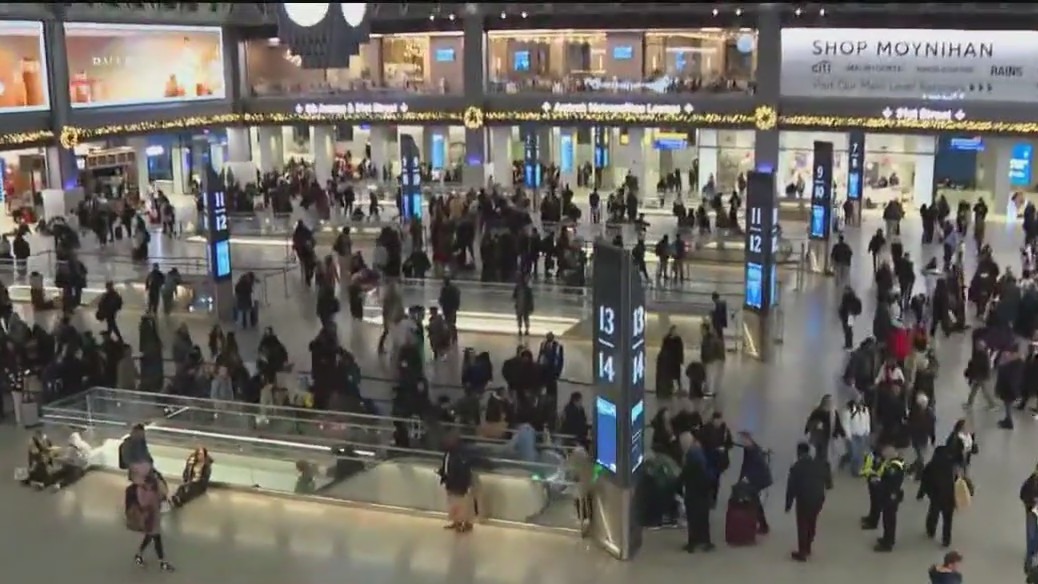 Feds take over Penn Station renovation from MTA