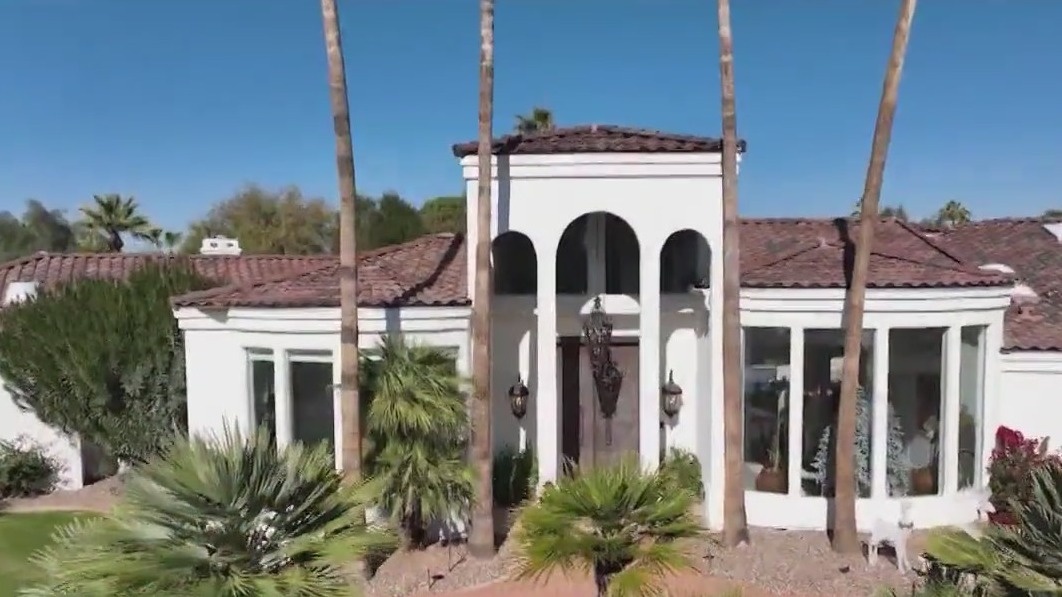 Christmas in Paradise Valley | Cool House