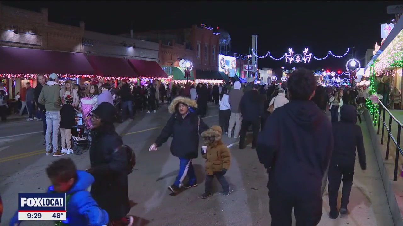 Grapevine kicks off 36th annual Carol of Lights