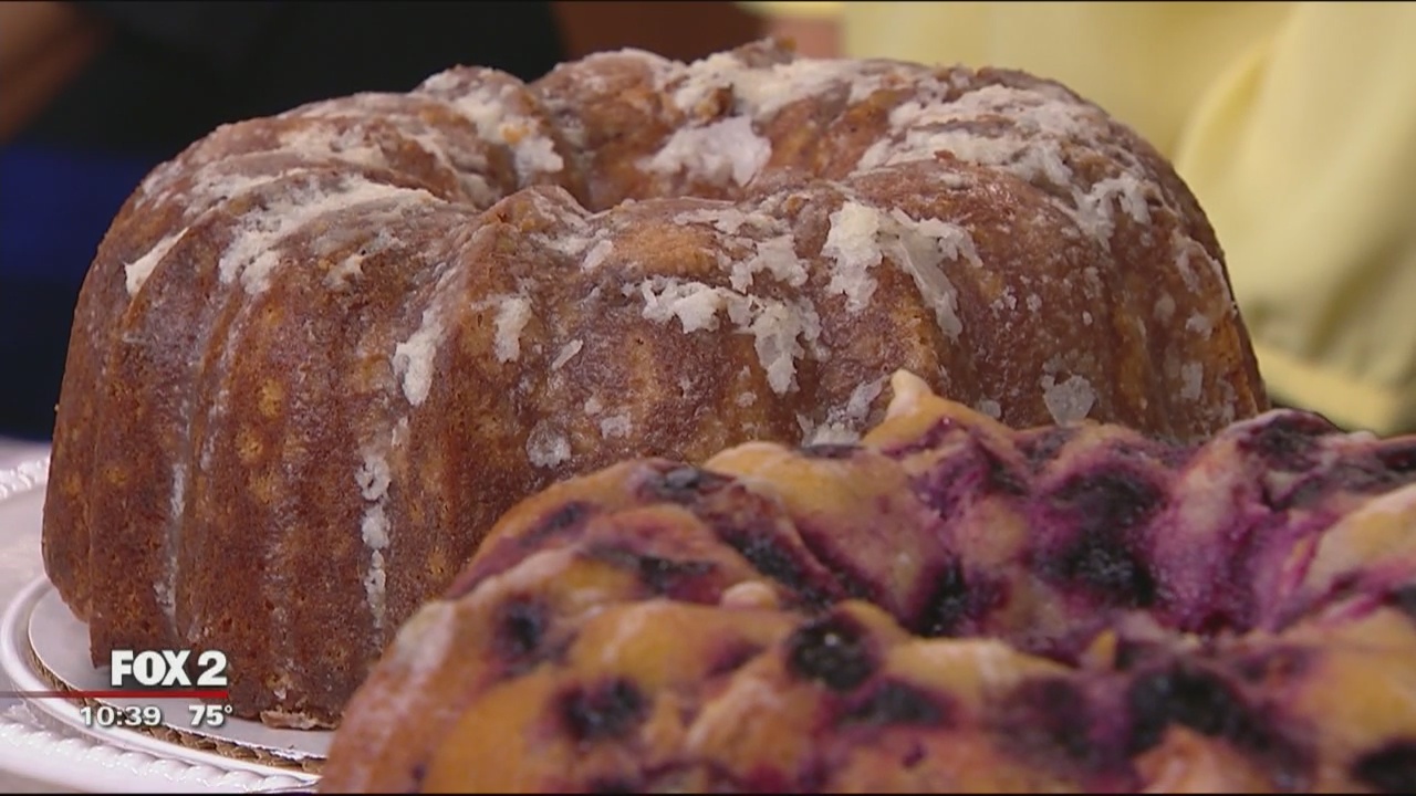 Five Star Cake Co.'s peach cobbler pound cake recipe