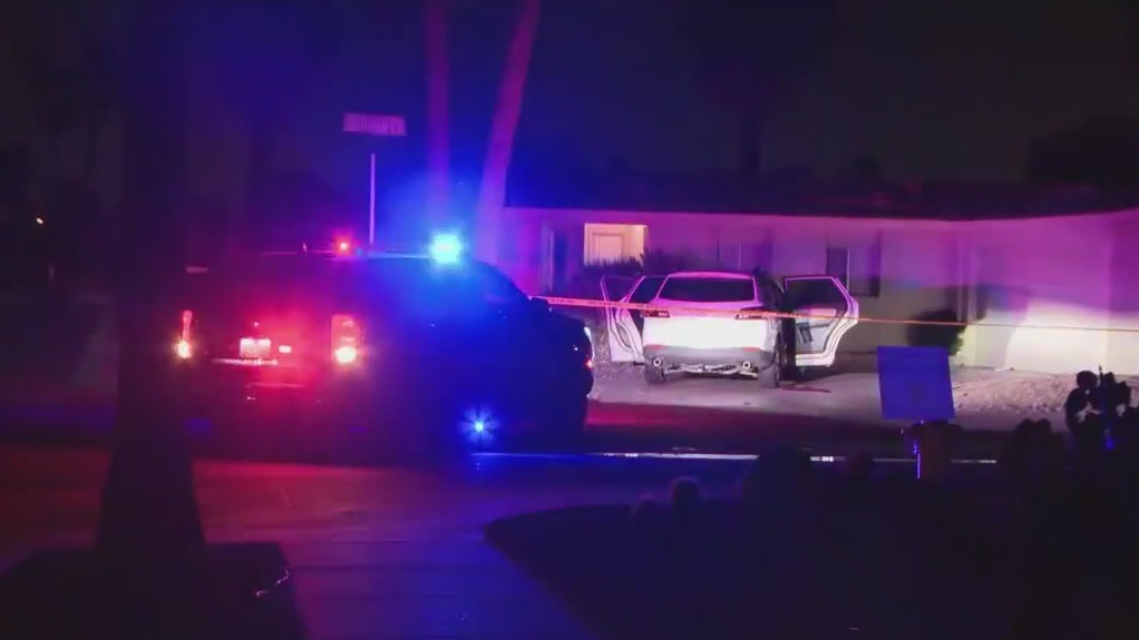 Double stabbing under investigation in Litchfield Park