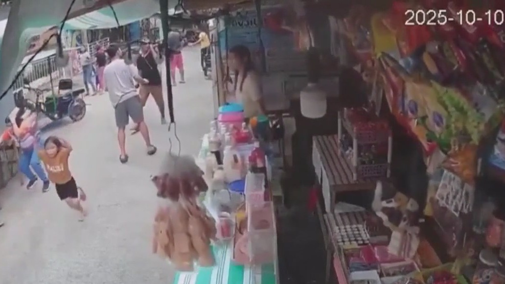 At least 7 dead in Philippines double quakes