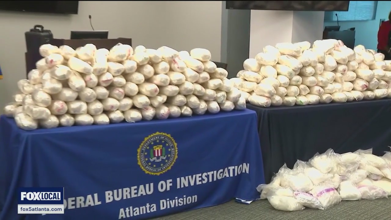 Men charged after meth found with fruit; Suspect arrested after escaping courthouse | FOX 5 News