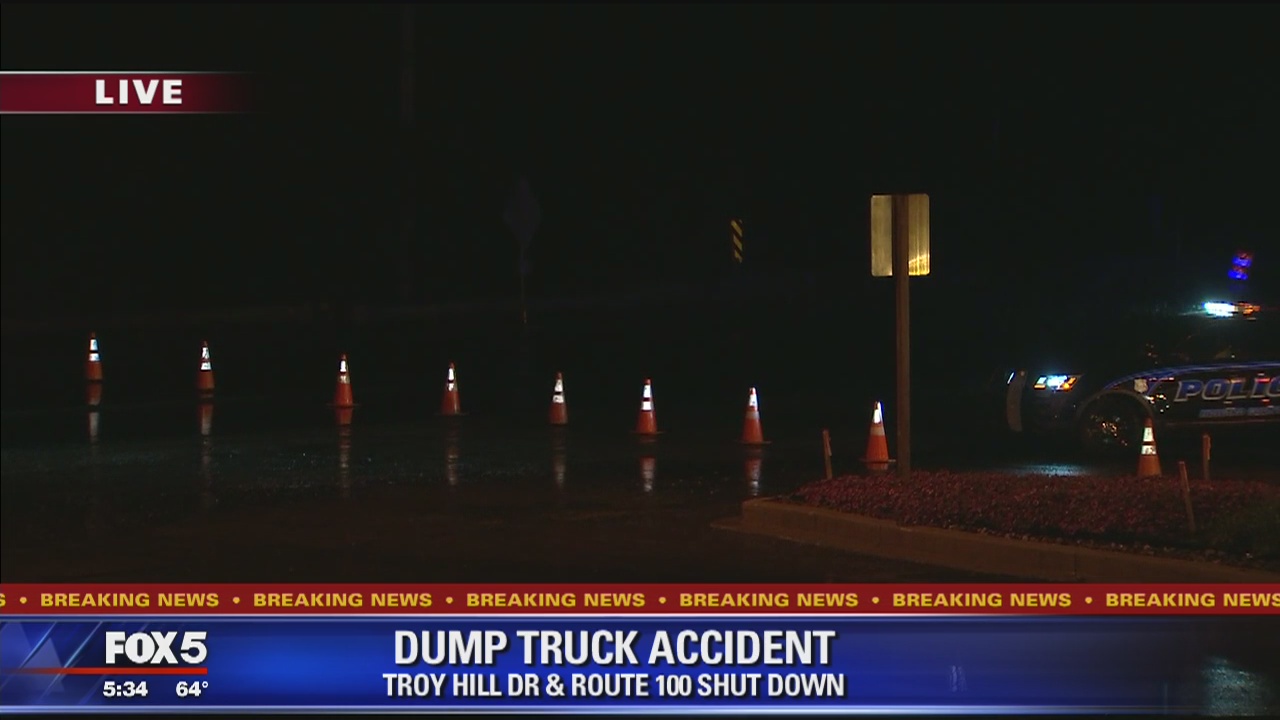 Dump truck in Howard County takes out power lines