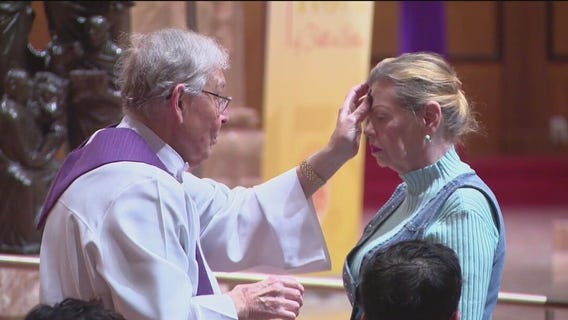 Chicago Catholics celebrate Ash Wednesday at Holy Name Cathedral