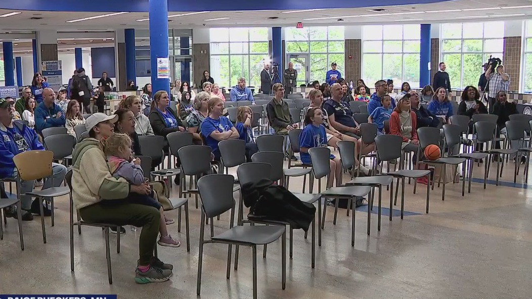 Hopkins HS hosts watch party for Paige Bueckers WNBA debut
