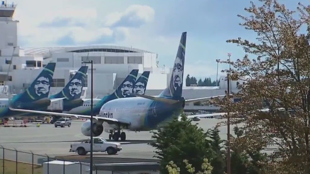 Oakland-bound flight makes emergency landing