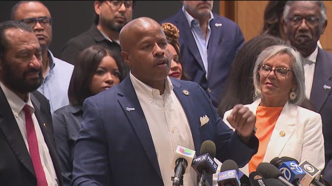 Texas Democrats remain in Illinois after breaking quorum | FOX 32 Chicago