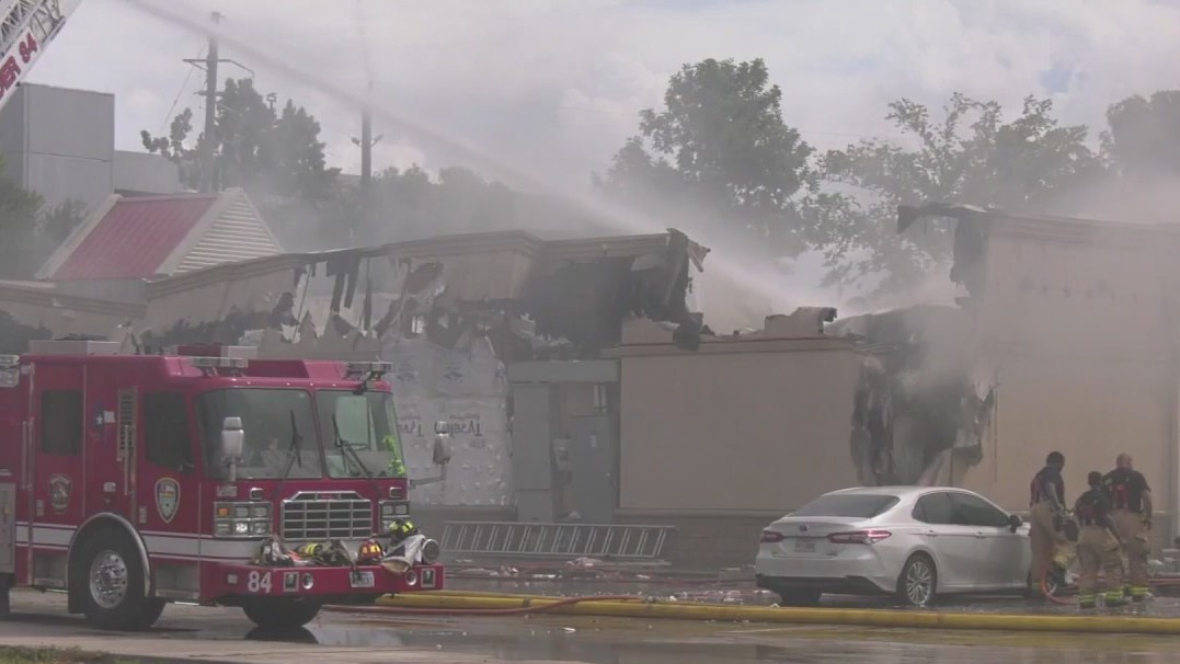 Houston: Greenspoint restaurant damaged in two-alarm fire
