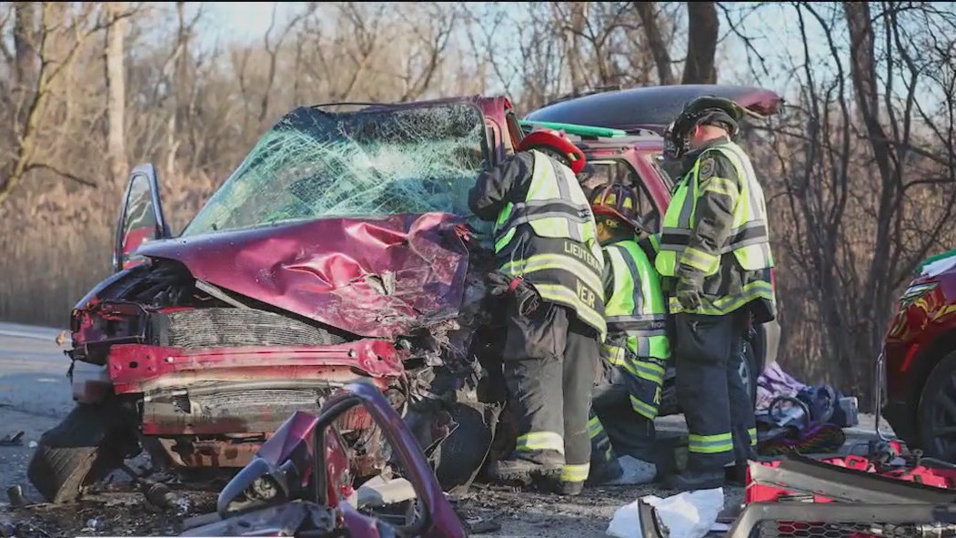 Woodstock crash: Multiple vehicles involved; three people injured, 1 critically