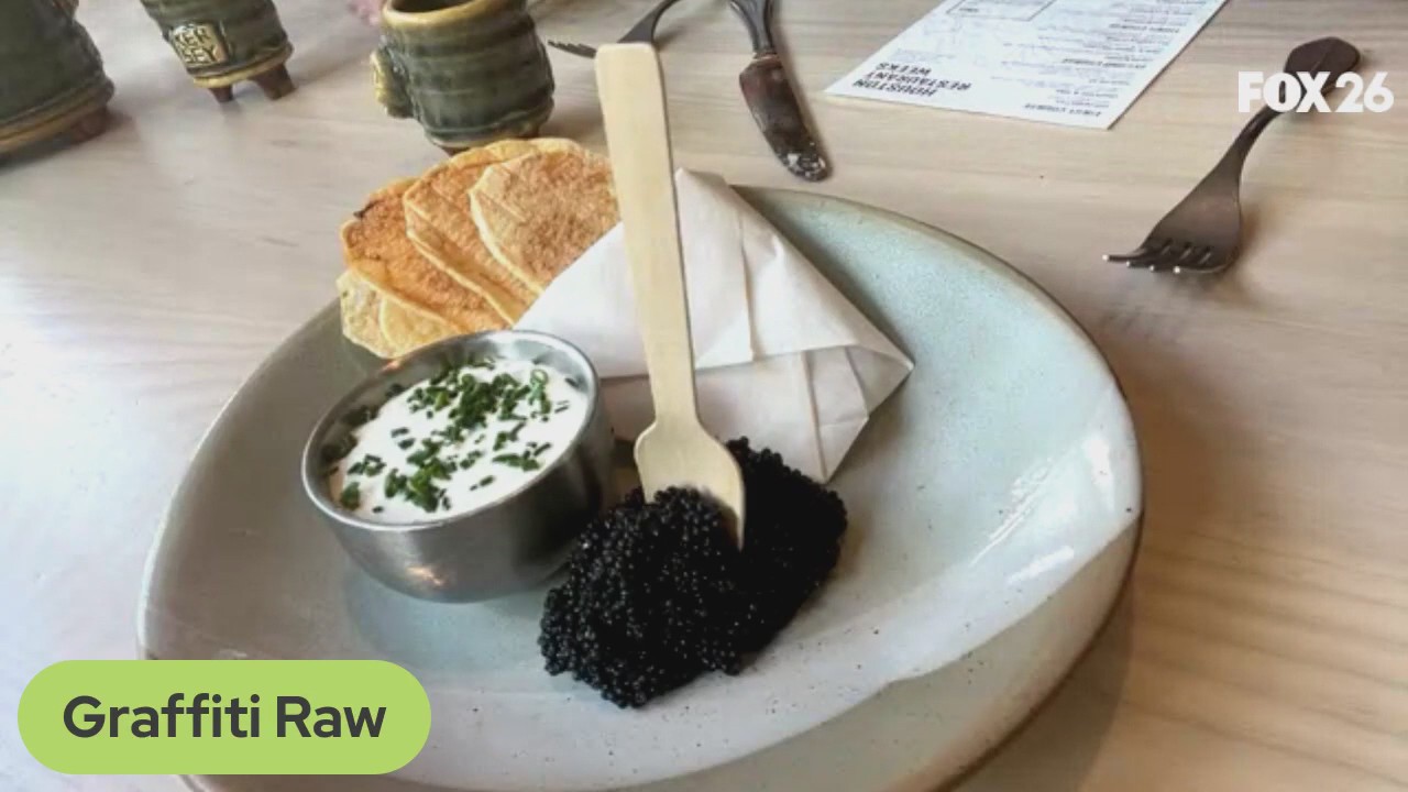 Foodies and Friends - Graffiti Raw - HRW