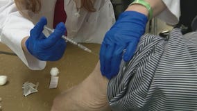 Omicron-targeted booster shots headed to Illinois