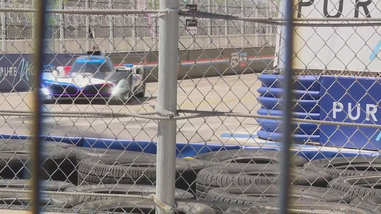 Detroit Grand Prix: Fans take in the action downtown on day one